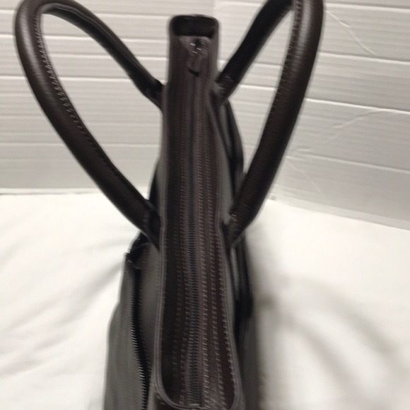 Mark & Graham leather computer padded briefcase with double straps. NWOT - Picture 5 of 9